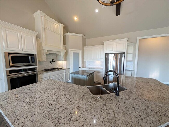 Building Photo - 17428 Locust Grove Ln