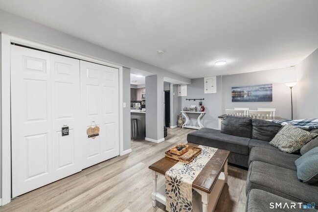 Building Photo - 103 Martin Rd