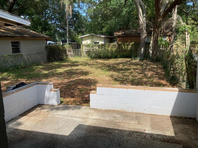 Huge backyard! - 9803 N Aster Ave