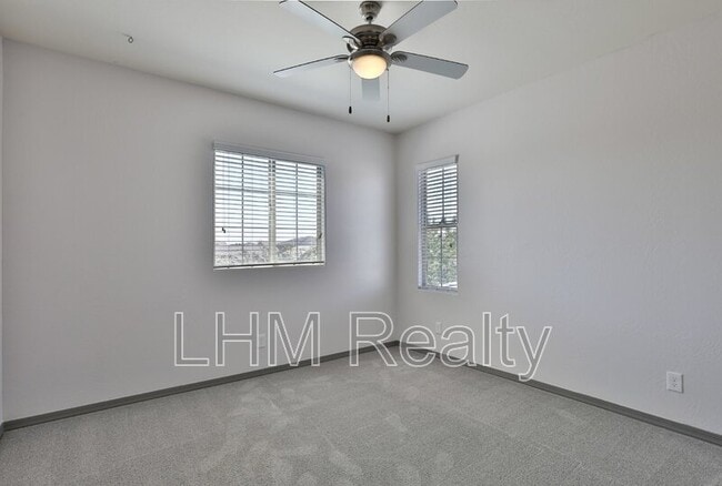 Building Photo - 3156 E Austin Dr