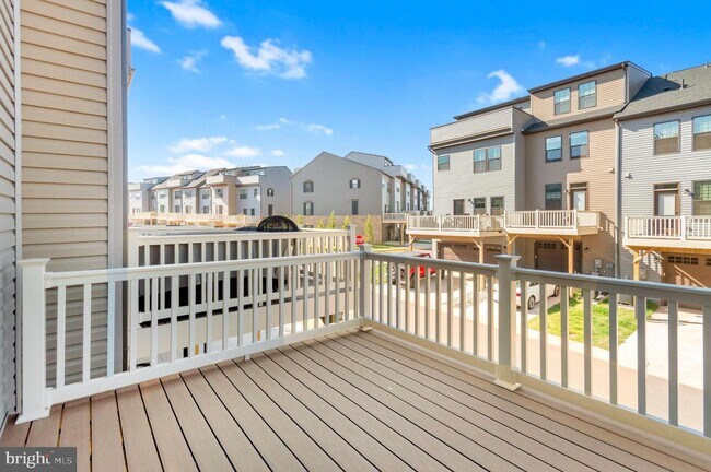 Building Photo - 14024 Sunrise Valley Dr