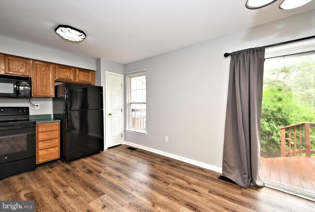 Building Photo - 3435 Westview Dr