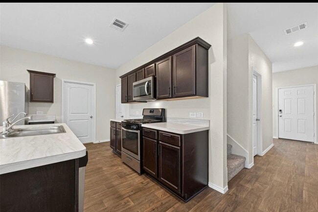 Building Photo - 21170 Alder Oaks Dr