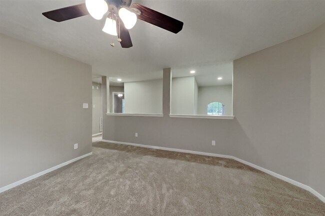 Building Photo - 30802 Sifton Dr