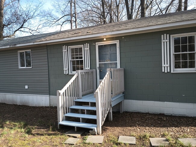 Building Photo - 327 Zimmerman Lake Rd