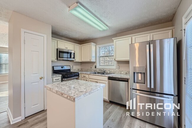 Building Photo - 2918 Lighthouse Ln