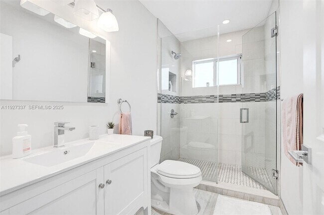 Building Photo - 1102 Meadow Lark Ave