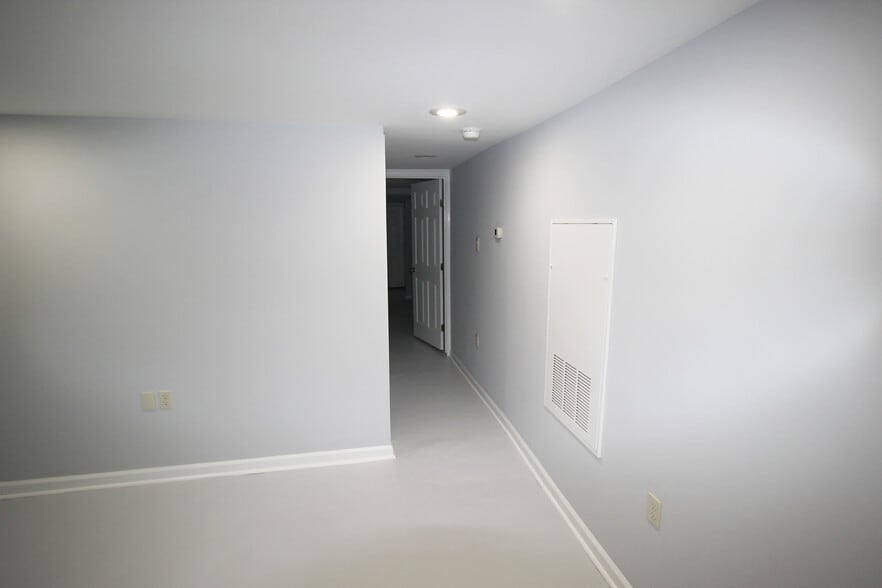 Building Photo - 1124 N Johnson St