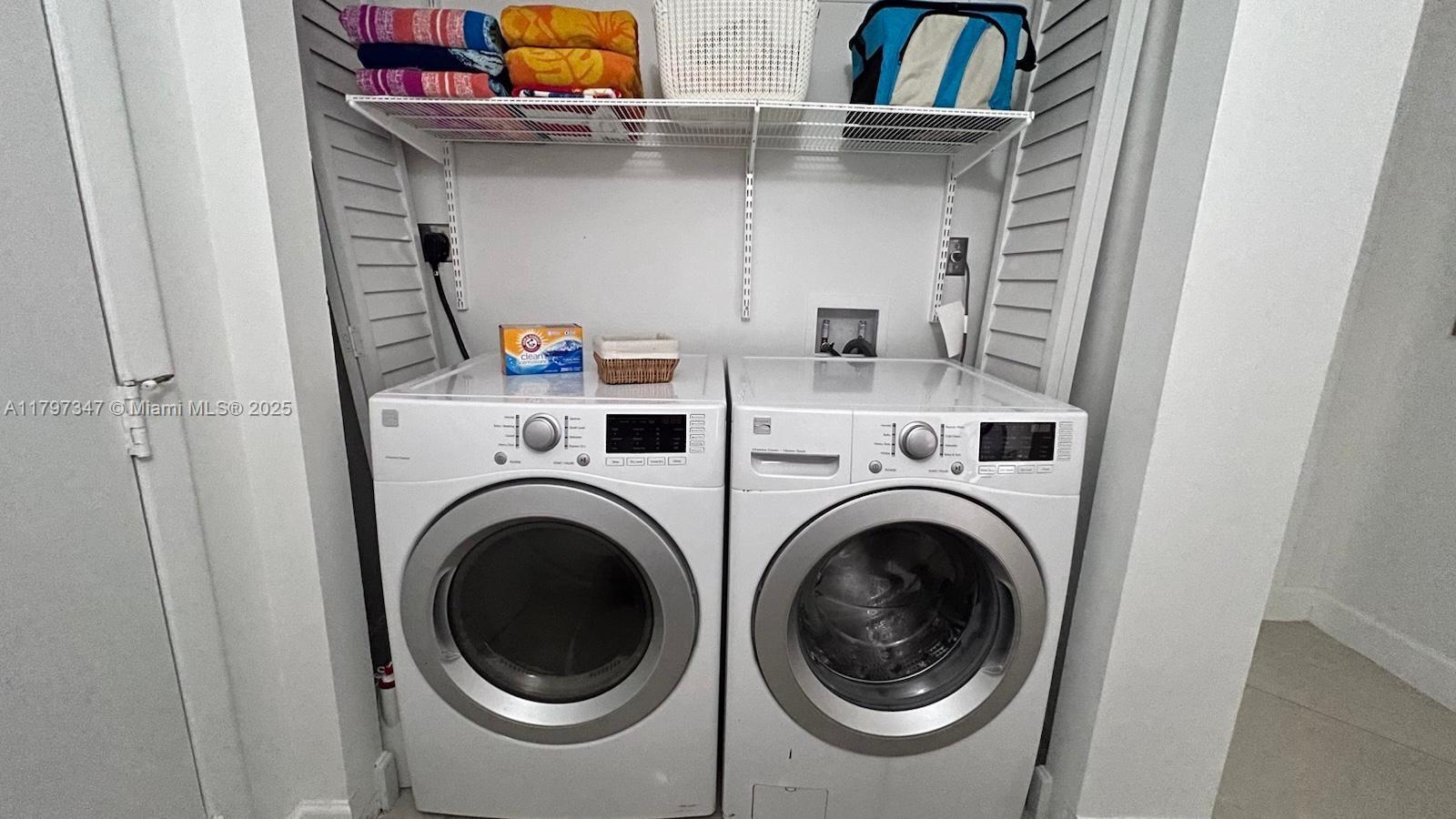 Building Photo - 19701 E Country Club Dr