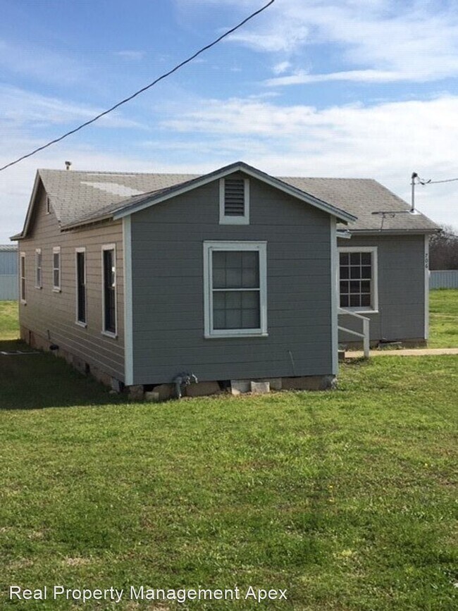 Building Photo - 3 br, 1 bath House - 706 S. Robinson Dr.