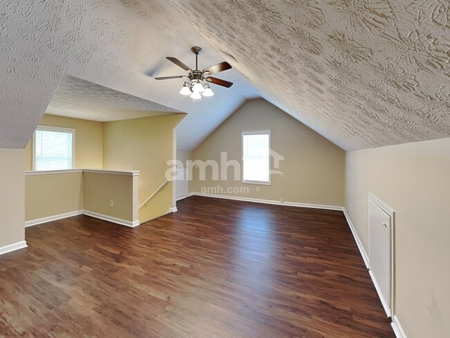 Building Photo - 84 Glen Ridge Dr