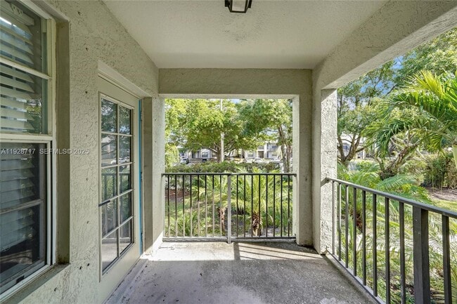 Building Photo - 1010 Belmont Pl