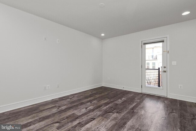 Building Photo - 14583 Lakestone Dr