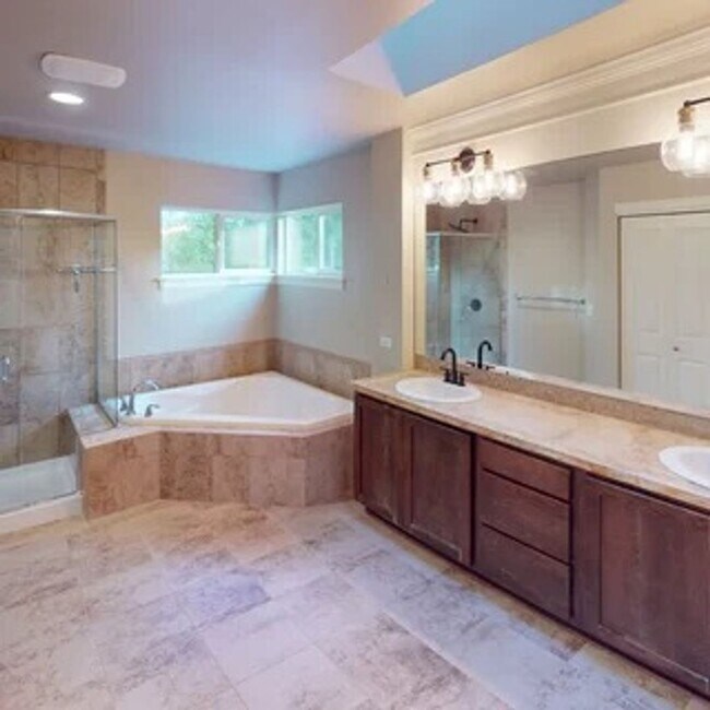 Building Photo - This Shy Creek Neighborhood 4 bed, 3 bath home has abundant space with a functional layout.