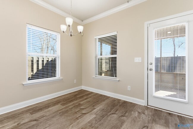 Building Photo - 150 Shrewsberry Dr