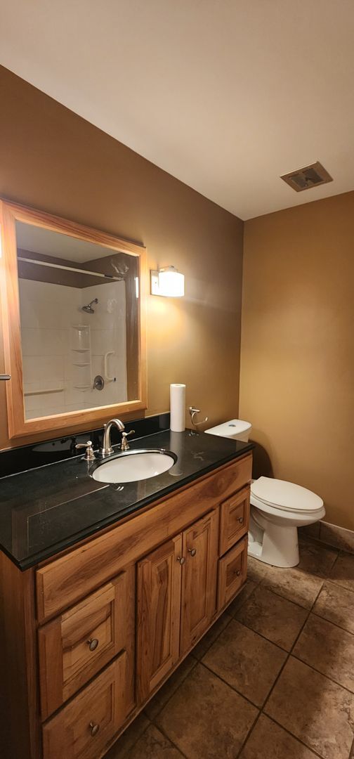 Building Photo - FRESH Paint!  Sprawling, Hurstbourne Ranch with Basement!  3 Bedrooms, 3 Full Baths, Hardwood Flo...