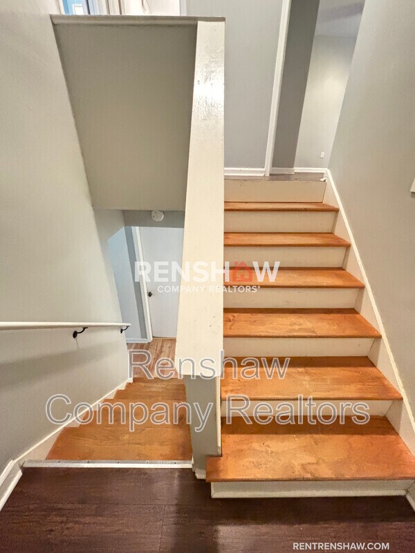 Building Photo - 6436 Macon Rd