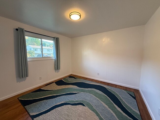 Building Photo - Spacious Rural Ranch!