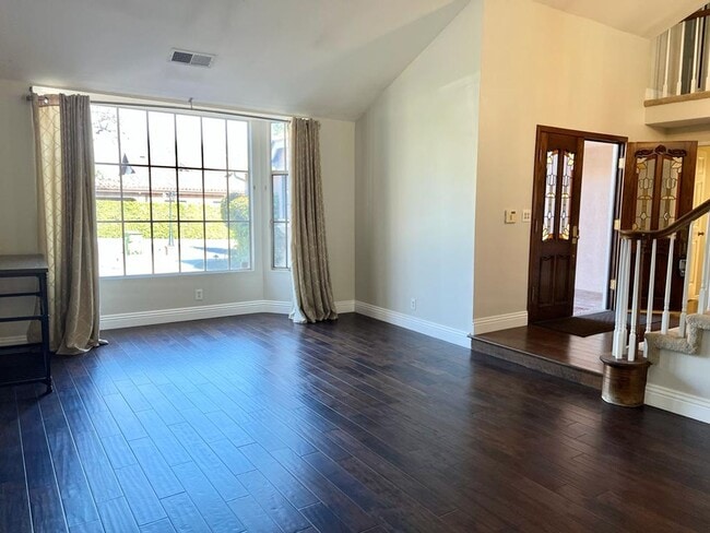 Building Photo - HUGE Encino House with Pool/Jacuzzi, 2 Car Garage and Lots of Space!