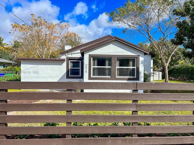 Building Photo - 1025 NW 55th St