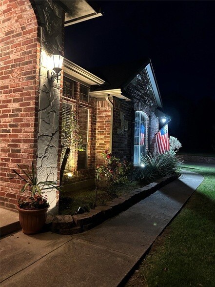 Building Photo - 2610 Jakes Ct
