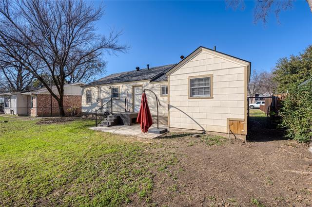 Building Photo - 4525 Almena Rd