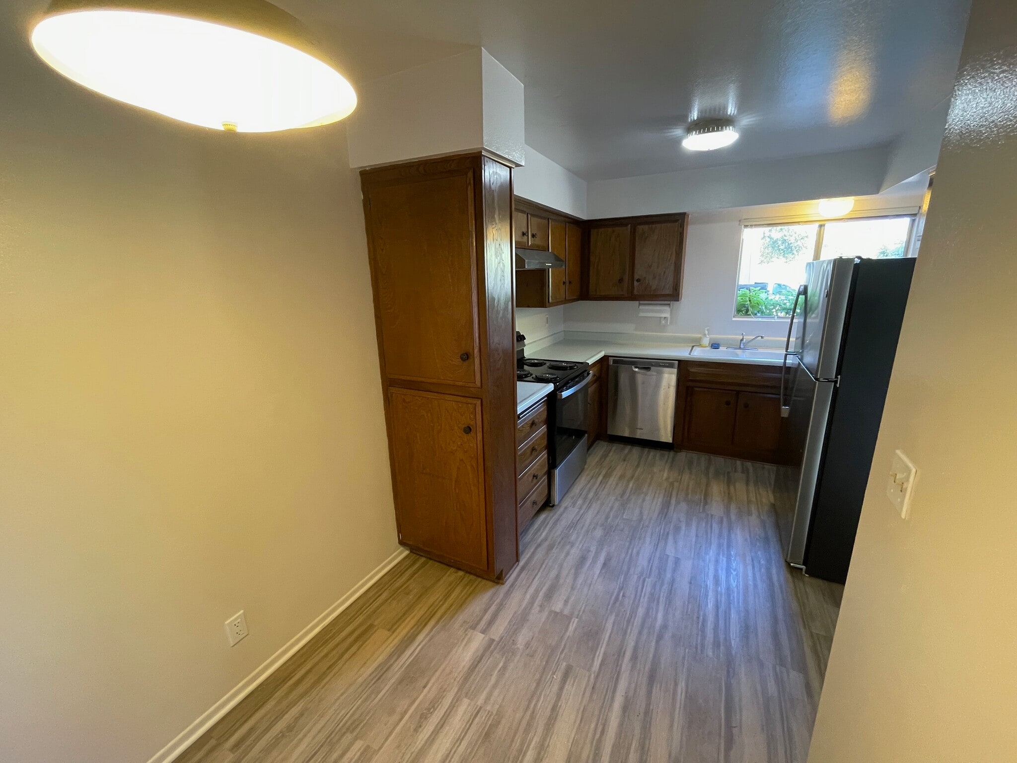 Building Photo - 7369 Elmhurst Pl