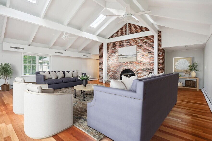 Building Photo - 1674 High Point Ln