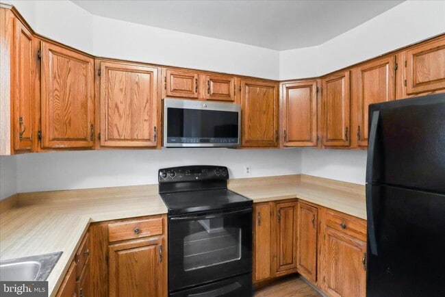 Building Photo - 441 Old Town Ct