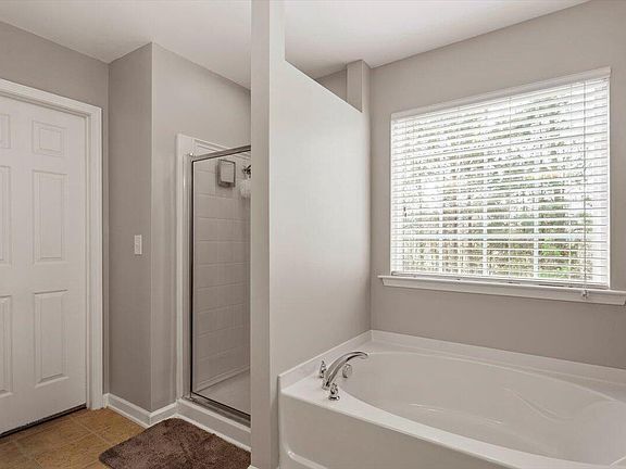 Building Photo - Build Equity While Leasing - Lease and Own...