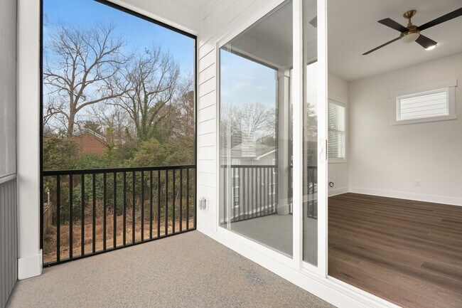 Building Photo - Gorgeous 4-bedroom, 4-bathroom Modern Home Durham, NC
