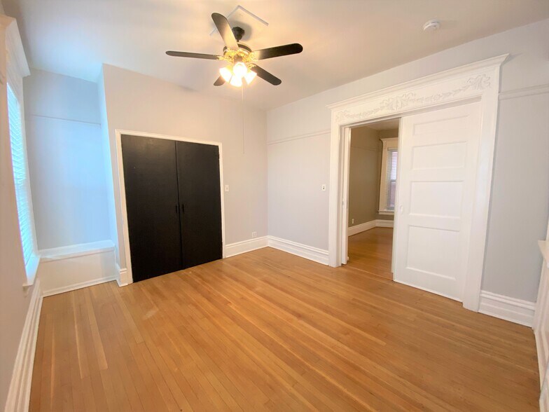 Building Photo - 1440 N Corona St