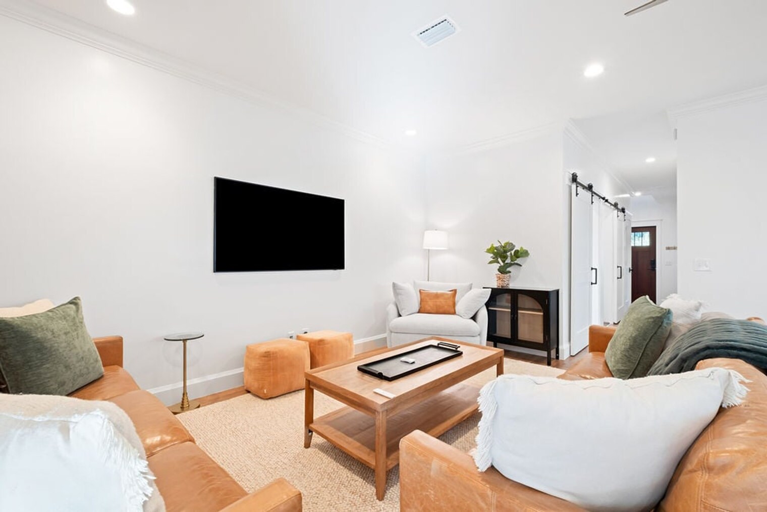 Building Photo - 463 Clareon Dr