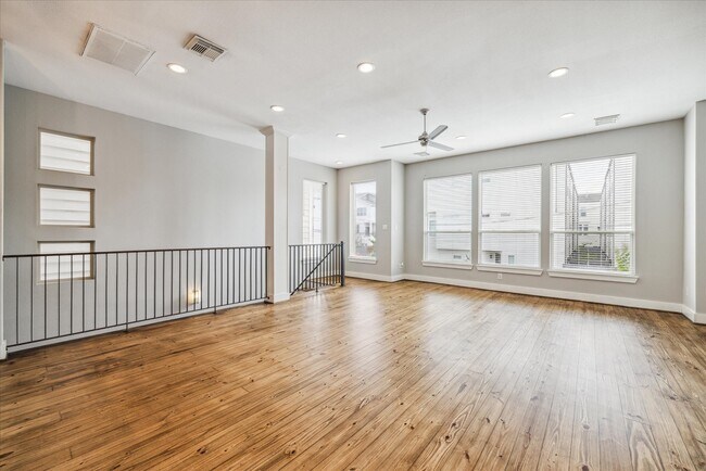 Building Photo - 2119 Cohn St