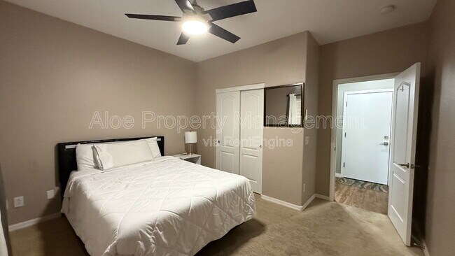 Building Photo - 3552 N Excalibur Pl