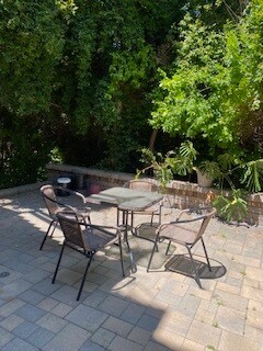 BBQ area / Patio - 1945 Benecia Ave
