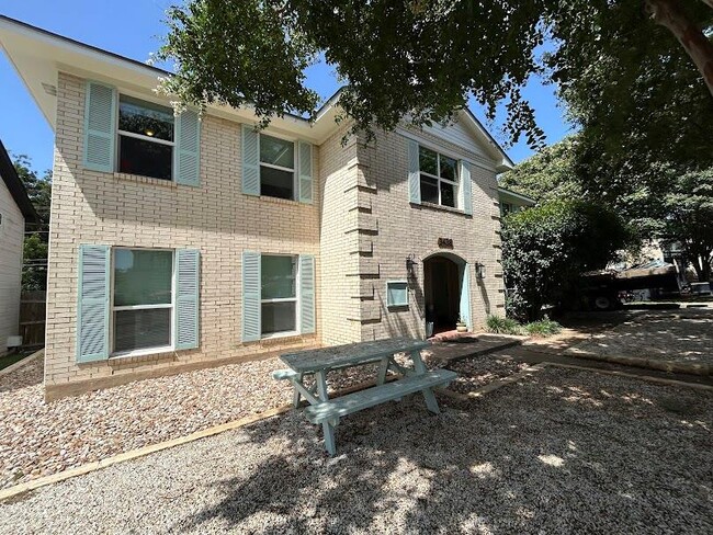 Primary Photo - 3438 Willowrun Dr