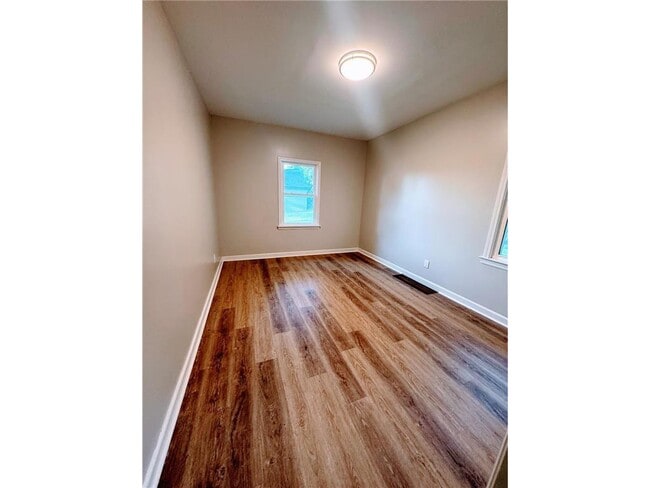 Building Photo - 5020 Welcome Ave N