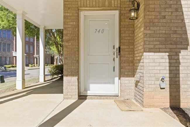 Building Photo - 740 Liberty Commons Dr NW