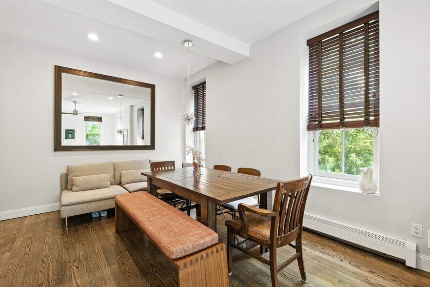 Building Photo - 30 E Concord St