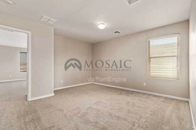 Building Photo - 2242 W Green Tree Dr