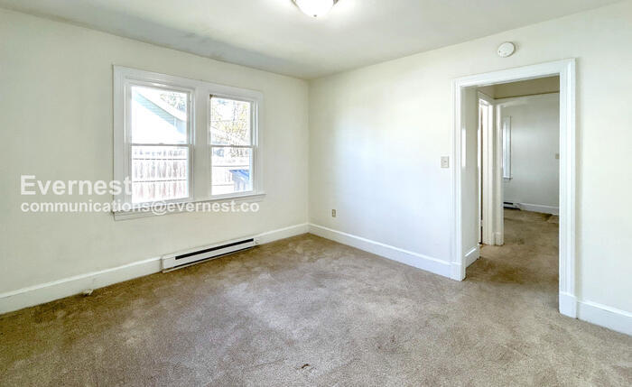 Building Photo - 5 Bancroft Ave