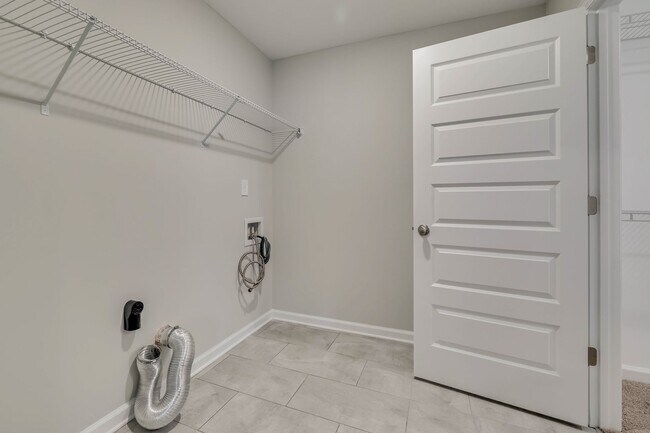 Building Photo - COMING SOON!  Comfort AND sophistication in Martinez, GA