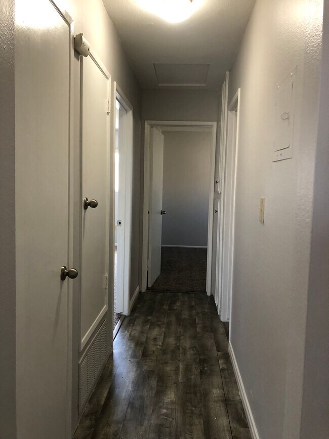 Building Photo - 16541 Kellog Cir