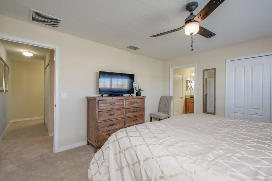 Building Photo - 4853 Clock Tower Dr