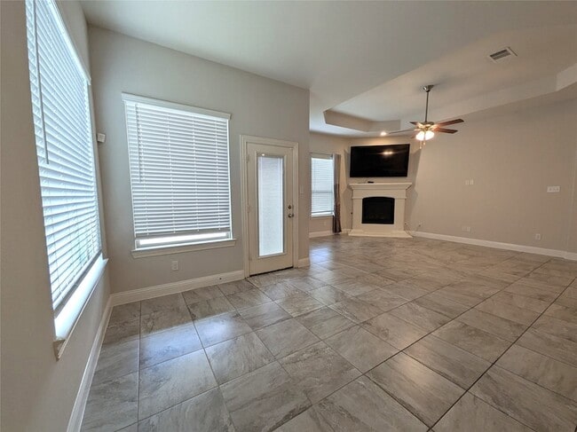 Building Photo - 1409 Summit View Ln
