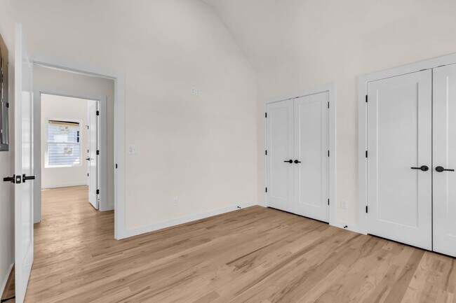 Building Photo - Amazing New Construction in North Nashville!