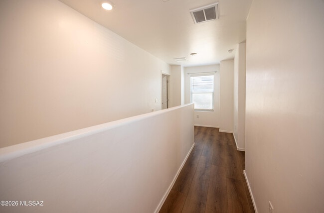 Building Photo - 2580 Calle Palta