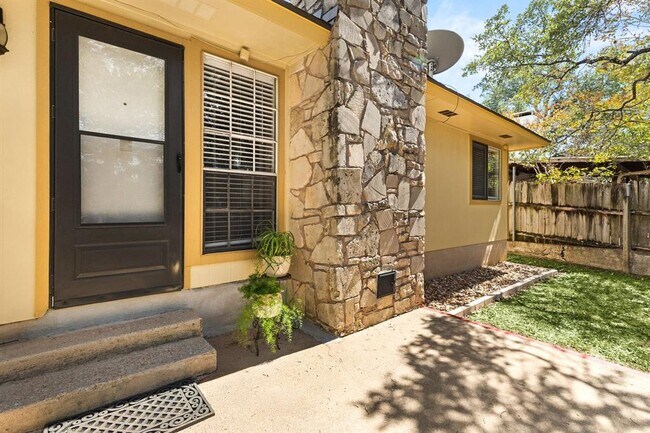 Building Photo - 7908 Peaceful Hill Ln