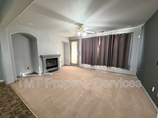 Building Photo - 10085 Mosaic Way